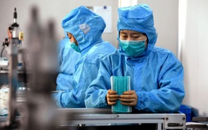 Phát hiện một trẻ sơ sinh nhiễm virus Corona, lo ngại virus có thể lây từ mẹ sang con