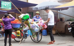 Sinh viên đi học sau đợt dịch Covid-19, hoạt động kinh doanh ven trường sôi động trở lại