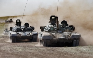 Báo Nga: Chỉ cần Ankara nổ súng, xe tăng của Moscow sẽ thẳng tiến vào biên giới Thổ Nhĩ Kỳ