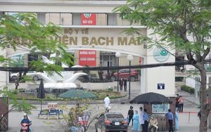 Yêu cầu Giám đốc Bệnh viện Bạch Mai báo cáo về vụ tụ tập đông người, không đeo khẩu trang