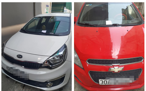 2 ô tô đỗ trước đầu ngõ và 2 mảnh giấy nhắn khiến chủ xe chuyển từ vui vẻ sang ngại ngùng, xấu hổ