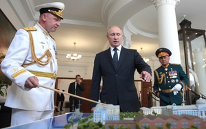 Nga: Chuẩn đô đốc dẫn dắt diễu binh sốt cao, rộ tin nhiều thành viên tham gia Ngày Chiến thắng mắc Covid-19