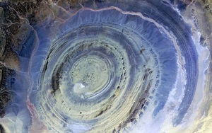 Đẹp độc lạ: Chiêm ngưỡng "con mắt của Sahara"- điều bí ẩn khiến các nhà khoa học "mất ăn mất ngủ"