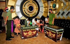 Quán karaoke mở cửa bất chấp lệnh cấm vì Covid-19, 11 nam nữ tổ chức sử dụng ma tuý