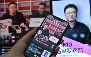 'Thánh nổ' từng tuyên bố đánh bại Xiaomi và Apple nay phải livestream bán Mi10 để trả nợ