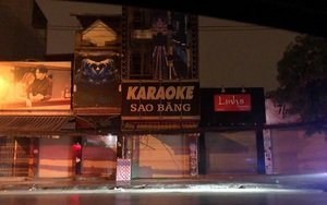 Để quán karaoke hoạt động trong thời gian cách ly toàn xã hội, chủ tịch phường bị tạm đình chỉ