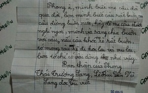 Mẹ bạn qua đời, 2 cậu bé gửi mẩu giấy an ủi khiến người lớn xúc động rơi nước mắt