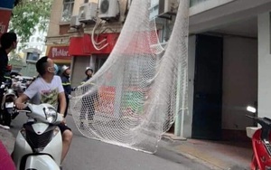 Hà Nội: Cảnh sát dùng lưới vây bắt đối tượng truy nã lẩn trốn trong nhà dân