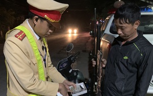 Phát hiện tài xế có nồng độ cồn, đem theo súng tự chế
