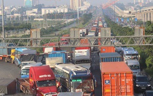 TP HCM: Vận tải hàng hóa vào ban đêm có giảm kẹt xe?