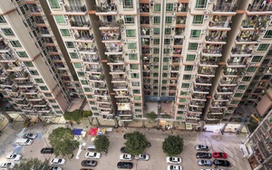 Xe đạp, dao làm bếp, phân chó: Những hiểm họa rơi xuống từ các tòa chung cư cao tầng ở Trung Quốc khiến người dân khiếp đảm