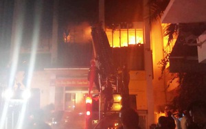 Vụ cháy tòa nhà dầu khí ở TP Thanh Hóa: Thêm 1 người chết, 3 cảnh sát PCCC nhập viện