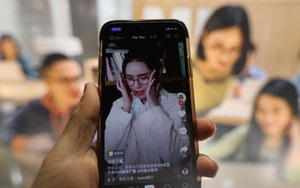 Thâm nhập 'lò' dạy làm giàu bằng TikTok tại Trung Quốc