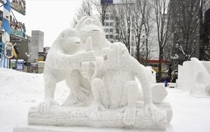 Lễ hội tuyết Sapporo 'điêu đứng' vì nhiệt độ cao hơn bình thường