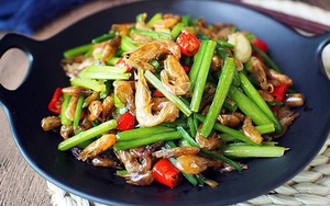 Có món tôm rang dân dã mà phòng cảm cúm hiệu quả vô cùng, 90% các mẹ chưa biết!