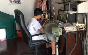 Nam sinh lớp 9 làm bản cam kết quyết tâm chăm học dán trên tường, câu slogan bá đạo khiến ai nấy cười muốn xỉu
