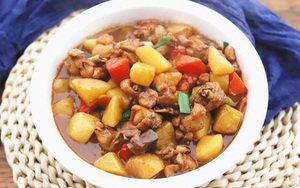 Trời lạnh thì nấu ngay thịt gà om khoai tây đậm đà, ăn cơm là số 1!