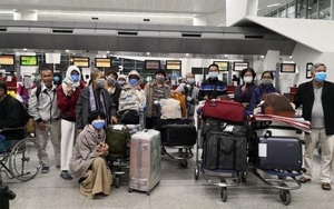 Hơn 200 người Việt hồi hương trước giờ Ấn Độ cấm xuất cảnh