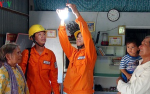 Bộ Công Thương đề xuất giảm 10% giá điện hỗ trợ chống dịch Covid-19