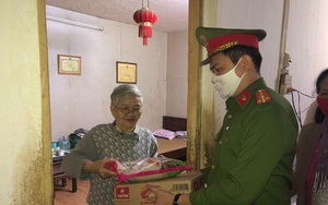Quận Thanh Xuân: Chăm lo đời sống nhân dân góp phần phòng chống dịch Covid 19