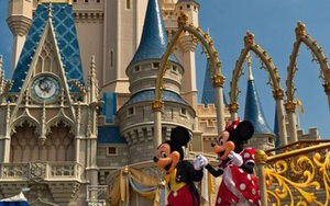 Disney ngừng trả lương hơn 100.000 nhân viên: Phép màu tạm dừng trong khác biệt giữa Mỹ và Pháp