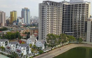 Tâm lý chờ "đáy" của người mua nhà đang khiến thị trường BĐS khó khăn hơn