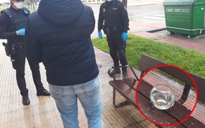 Tây Ban Nha: Bắt giữ người đàn ông vi phạm cách ly xã hội với lí do 'ra đường dắt cá vàng đi dạo'