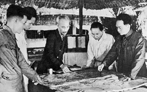Chủ tịch Hồ Chí Minh với Chiến dịch Điện Biên Phủ