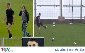 Thủ môn 18 tuổi kể chuyện đi tập với Cristiano Ronaldo trong mùa dịch