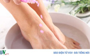 Mẹo khử mồ hôi chân hiệu quả