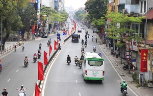 Hà Nội trang hoàng rực rỡ kỷ niệm 130 năm Ngày sinh Chủ tịch Hồ Chí Minh