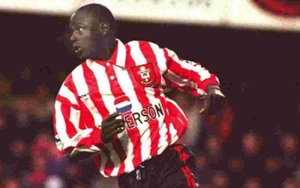 Ali Dia và cú lừa kinh điển trong lịch sử Ngoại hạng Anh, khi ra sân 53 phút mà không biết chơi bóng