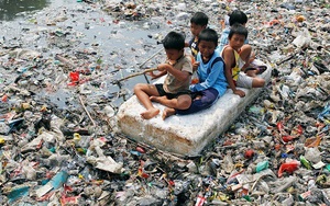 "Đất nước vạn đảo" đối mặt với thảm họa rác thải khủng khiếp nhất lịch sử