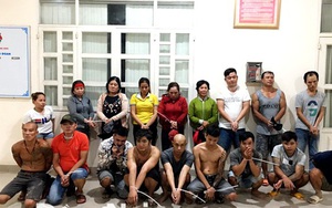 Nhiều cảnh sát vây rừng tràm bắt nhóm đánh bạc, thu hàng trăm triệu đồng