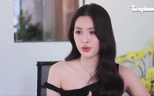Hoa hậu Tiểu Vy: 'Tôi có lý do để hôn Quốc Trường'