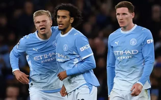 Haaland lập cú đúp, Man City vẫn thua khó tin khi đón tiếp PSG