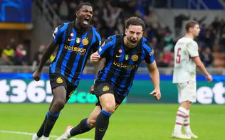 Inter thắng nghẹt thở Shakhtar trong thế trận thiếu người