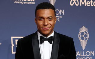Mbappe xin lỗi Trung Quốc vì phát ngôn 'thiếu suy nghĩ'