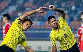 Báo động đỏ cho hàng thủ Việt Nam trước ‘song sát’ đáng sợ nhất Malaysia