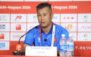 HLV Đinh Hồng Vinh: “Những trải nghiệm tại ASIAD sẽ giúp U23 Việt Nam trưởng thành hơn”