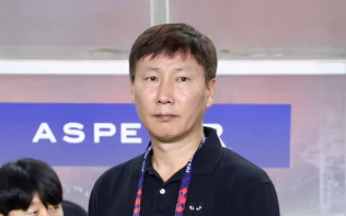 Đừng trách HLV Kim Sang-sik
