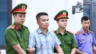 Điều gì khiến thư ký hội đồng thi Nguyễn Hà Duy vào phòng nhắc bài môn Toán?