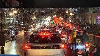 Buýt nhanh BRT bị vây hãm ở các nút giao vào giờ tan tầm thế nào?