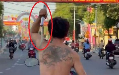 Tin mới nhất vụ người đàn ông chạy xe máy múa rựa trên đường gây náo loạn