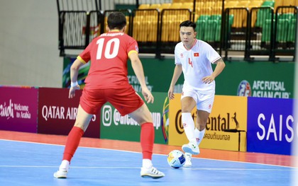 TRỰC TIẾP Việt Nam 1-2 Kyrgyzstan: Tuyển futsal Việt Nam tấn công "tất tay"