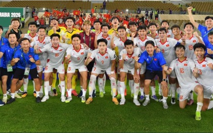 Báo Hàn Quốc: “Những ‘tính toán điên rồ’ của HLV Kim Sang-sik sẽ giúp U23 Việt Nam hướng tới chức vô địch”