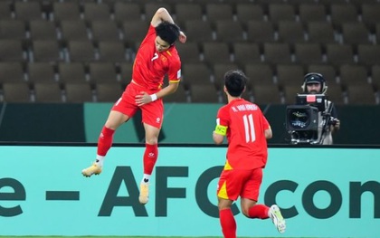 Phóng viên Trung Quốc: “Đình Bắc giống như một ông vua bóng đá!”