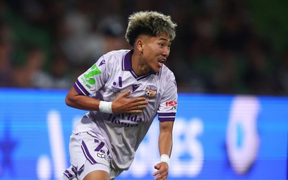 Cầu thủ Việt kiều 2k6 bất ngờ được đăng ký, HLV Kim Sang-sik đón tin vui lớn