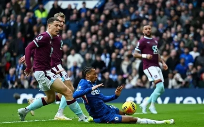 Chelsea đánh rơi chiến thắng khi Fofana lãnh thẻ đỏ