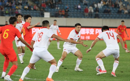 Tuyển Việt Nam bất ngờ “bị đồn” để thua tuyển Trung Quốc 1-5